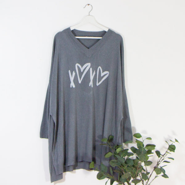 Fine knit v-neck free size jumper with heart and cross motif